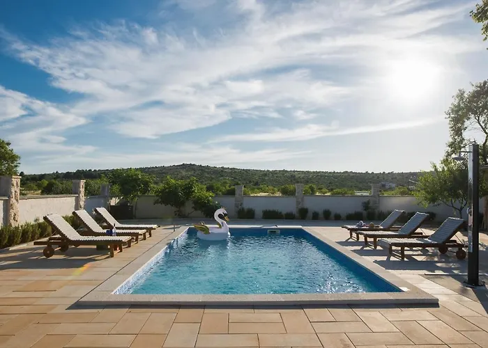 Rozara By Adriaticluxuryvillas Vila